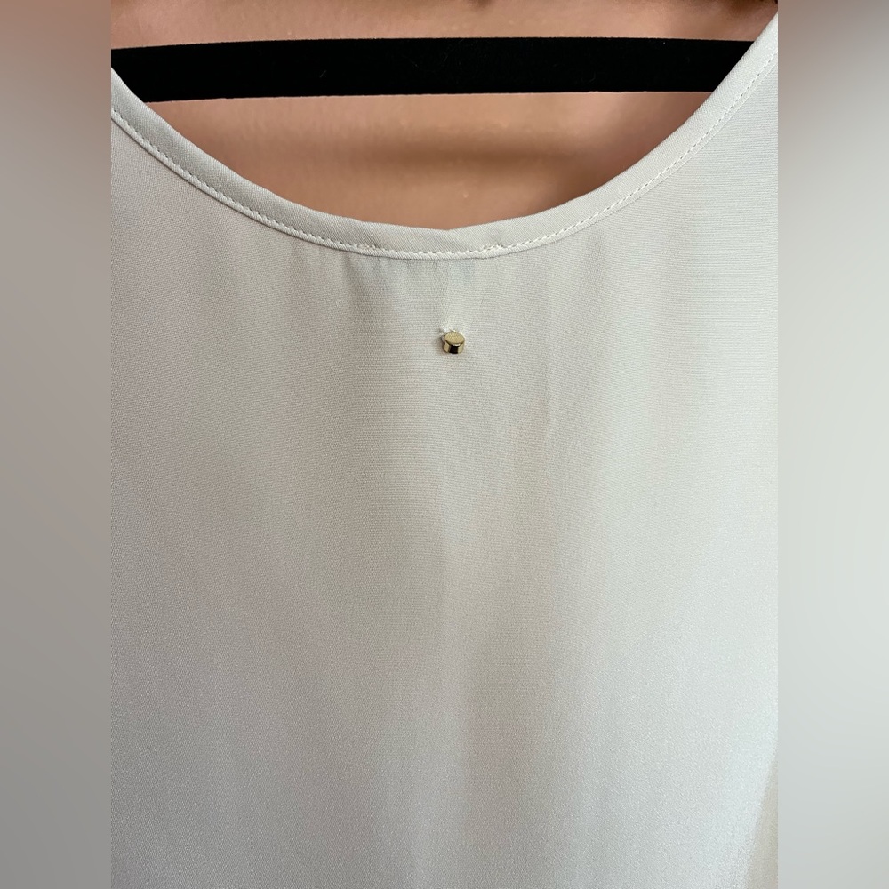 Cuyana 100% silk tank - Picture 6 of 8